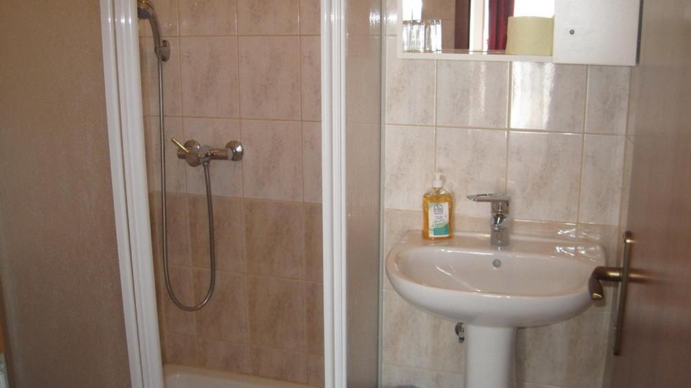 Pansion Ribica Hotell Crikvenica Eksteriør bilde