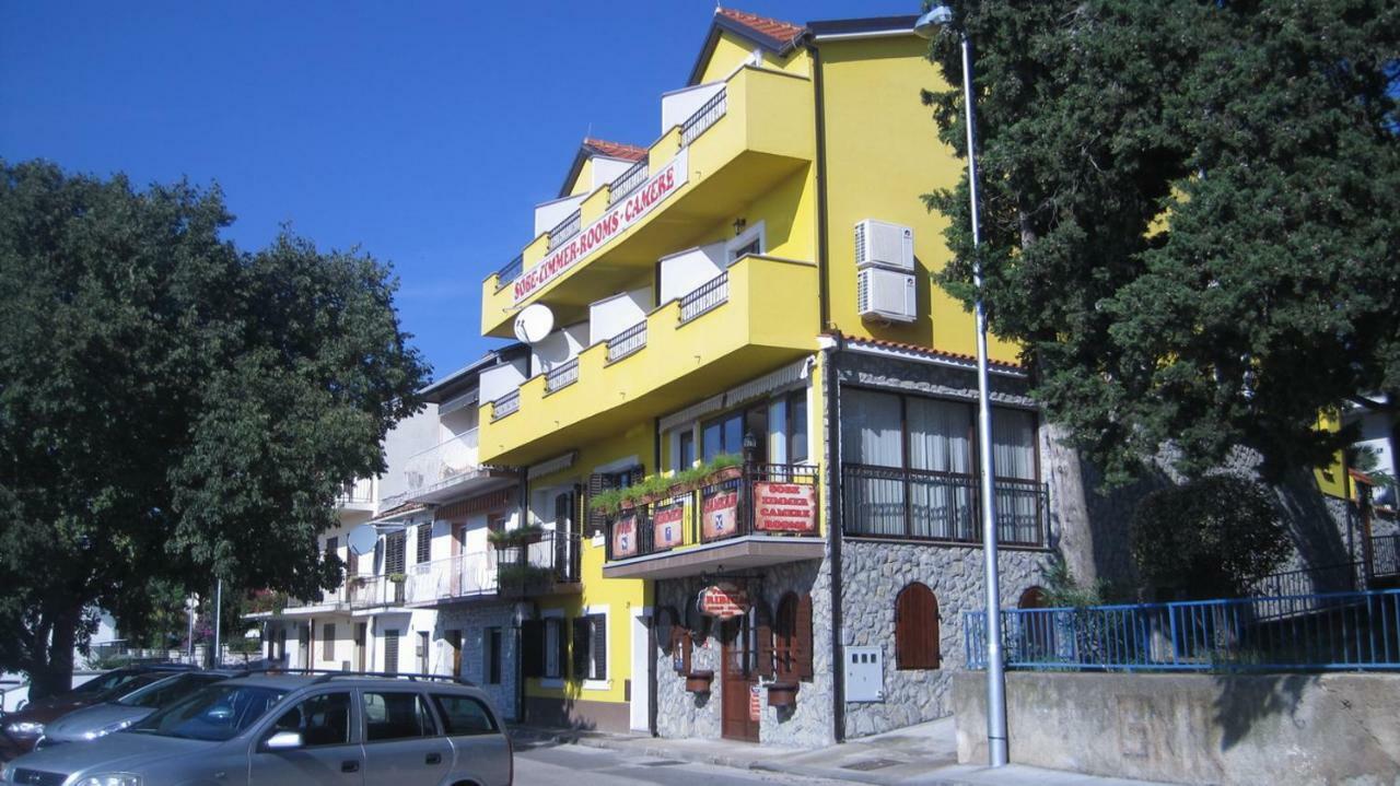 Pansion Ribica Hotell Crikvenica Eksteriør bilde