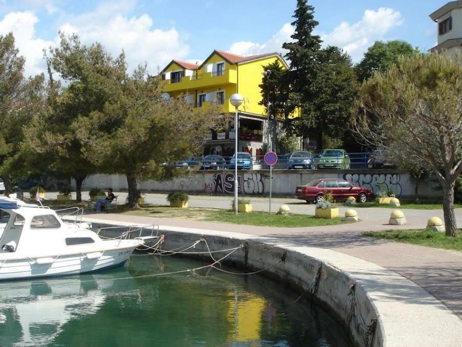 Pansion Ribica Hotell Crikvenica Eksteriør bilde