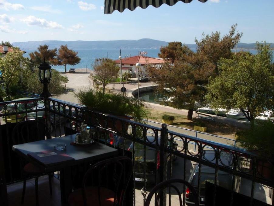 Pansion Ribica Hotell Crikvenica Eksteriør bilde