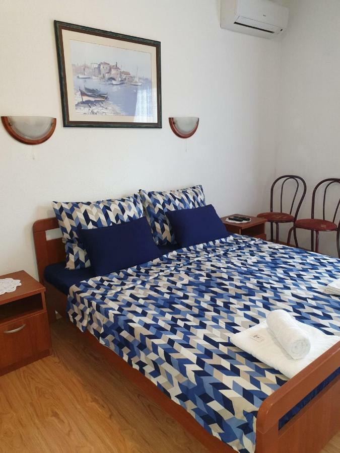 Pansion Ribica Hotell Crikvenica Eksteriør bilde